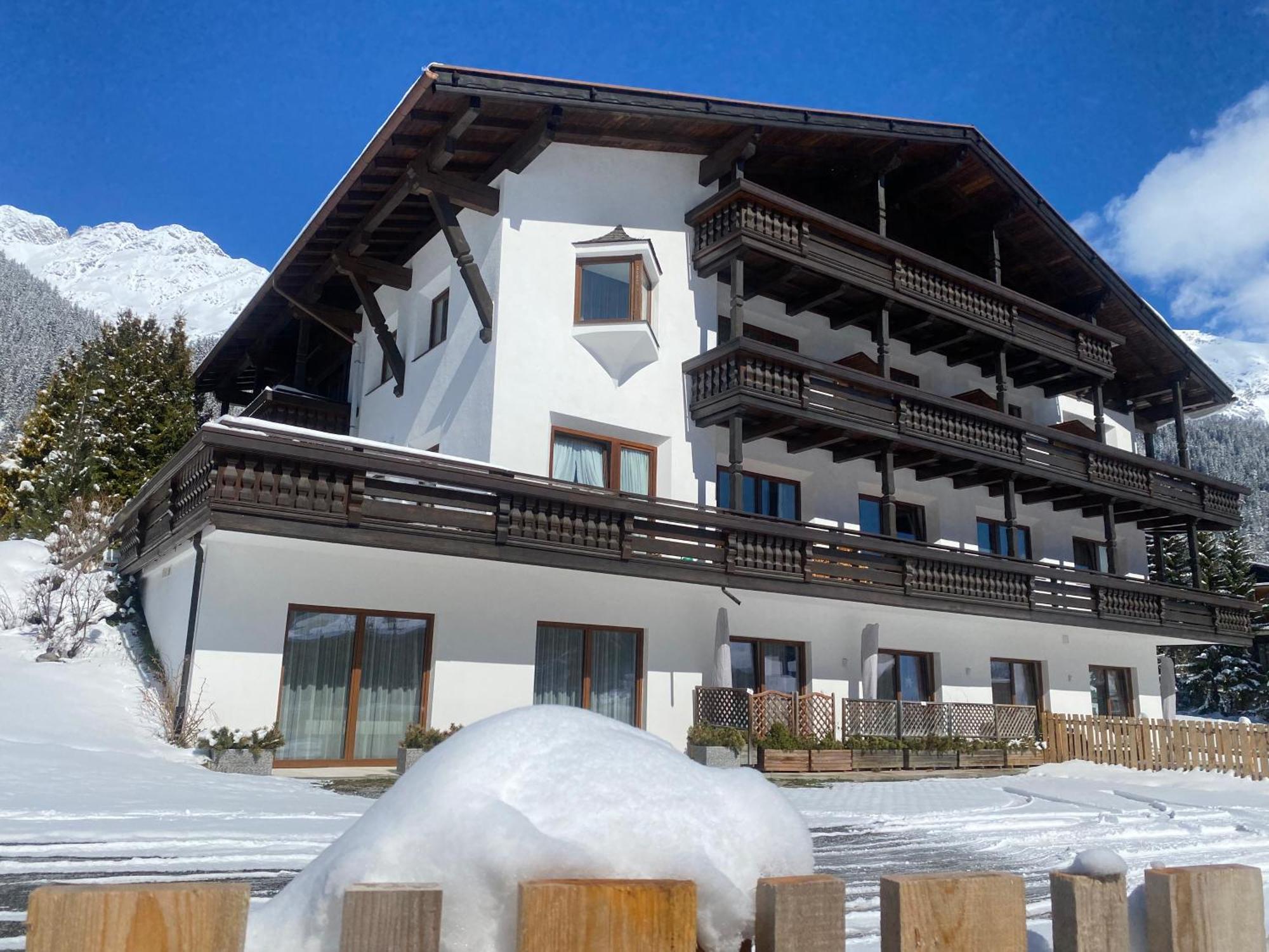 Quality Hosts Arlberg - Afoch Fei - Das Landhaus Санкт-Антон-ам-Арльберг Экстерьер фото